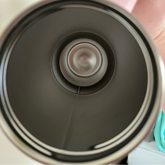 Stanley Quencher 40oz in Petal - Picture 3 of 12